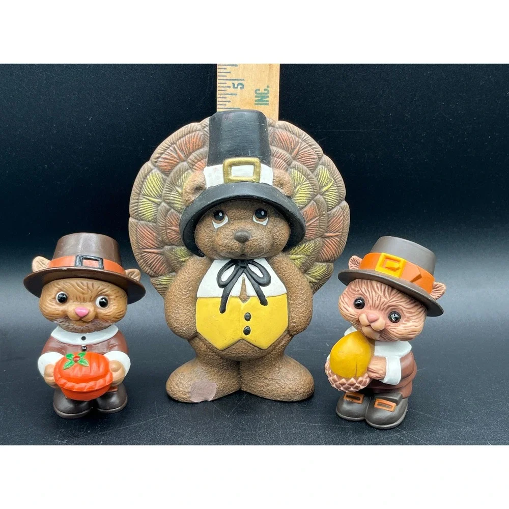 Vtg 3 Pc Thanksgiving Pilgrim Bear Turkey Figurine Squirrel Salt Pepper Shakers